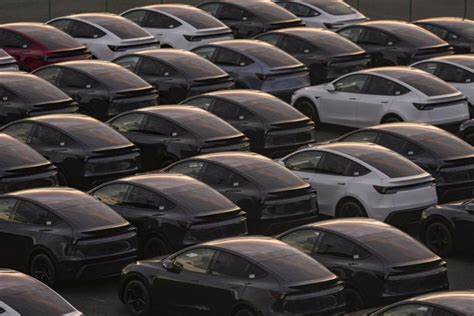 Tesla Profit Falls, Hurt by Plunging EV Sales