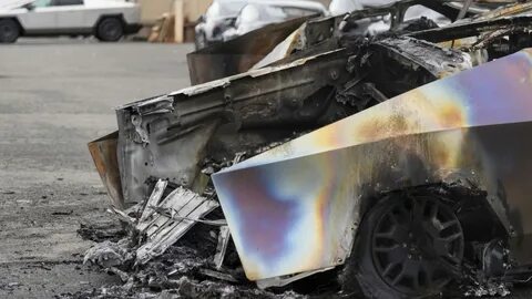 Trump Tower explosion horror as Elon Musk 'Tesla seen engulfed in flames' - Daily Star