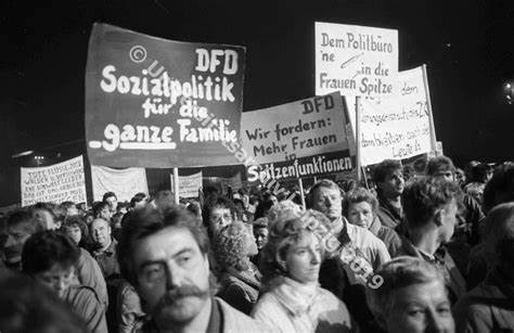 Jubiläum35 Jahre Montagsdemos: So erinnert Leipzig an die Friedliche Revolution