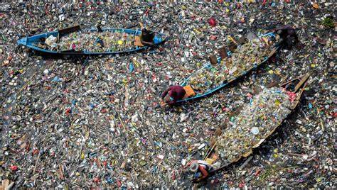 'Total infiltration': How plastics industry swamped vital global treaty talks