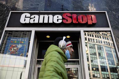 GameStop’s quest for relevance—following meme-stock madness—won’t include crypto wallets, which it’s ending amid ‘regulatory uncertainty’ - Fortune