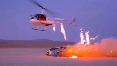 Der Tag: Heli jagt Lamborghini mit Raketen - Haft für Influencer?