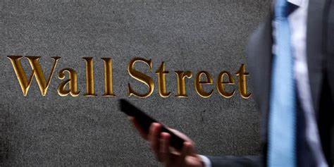 U.S. Stock Futures Largely Flat After Indexes Hit Record Highs