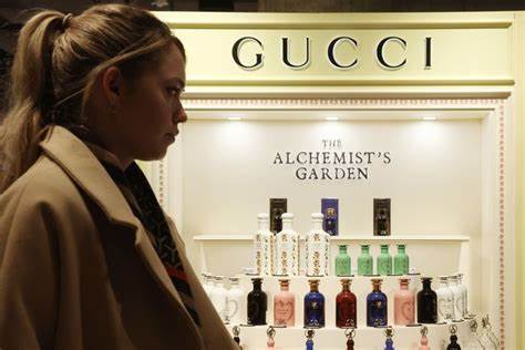 Luxury Brands Start to Take Cryptocurrency Payments - The Wall Street Journal