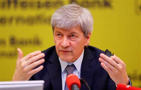 Divesting Russia Unit Not in Raiffeisen's Hands, CEO Says