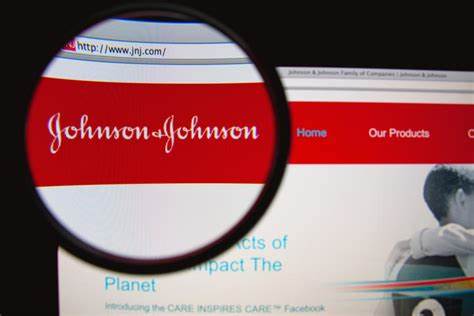 Wolfe Research Affirms Outperform Rating on Johnson & Johnson (JNJ) on Improving Fundamentals