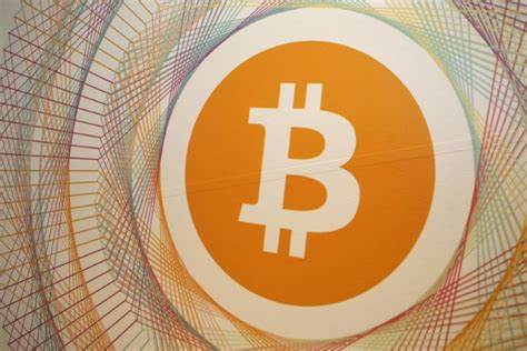Cryptocurrency rivals snap at Bitcoin's heels - Phys.org