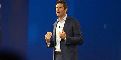 Incoming Schwab CEO Wurster outlines strategy at Impact conference - Citywire Professional Buyer