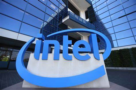 Intel Corporation (INTC): Among Takeover Rumors Hedge Funds Are Buying