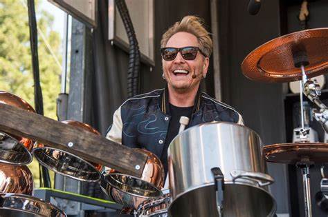 Former Guns N’ Roses Drummer Keen To Propel Music Into The NFTs Landscape - TronWeekly