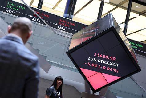 Stock Futures Edge Up as Investors Assess Trump’s Fed Visit