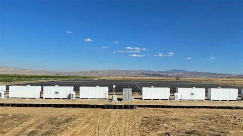 Old EV batteries have new jobs in Texas: Stabilizing the grid