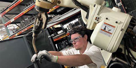 Amish company embraced robots–then made an even bolder bet