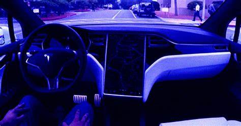 Tesla's autopilot turns off automatically a fraction of a second before a crash