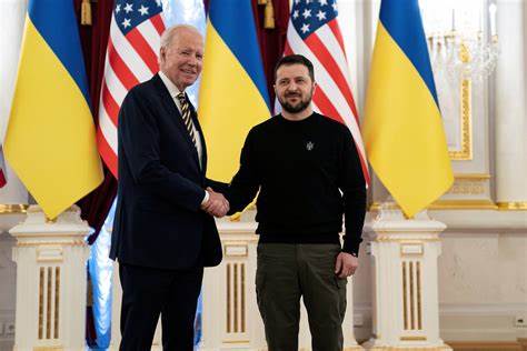 Euro firms with focus on Ukraine talks and US tariffs - Reuters