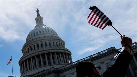 Senate passes landmark crypto regulation bill with bipartisan support - CBS News