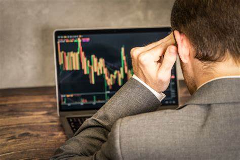 Crypto Bloodbath: $1.76 Billion Liquidations Spark Bitcoin and Altcoin Crash - Coin Edition
