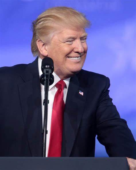 Trump Suggests Paying off $35 Trillion National Debt With Bitcoin — Wants US to Be Leader in Crypto - Bitcoin.com News