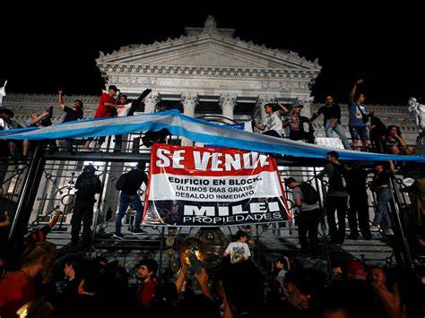 Argentine Lawyers File Charges Against President Milei Over Fake LIBRA Coin Promotion