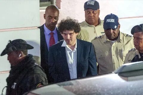 The Fall of Young Billionaire Sam Bankman-Fried: Bankruptcy and jail at 32 - AS USA