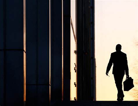 Another bank joins the lineup, telling employees it's time to get back to the office