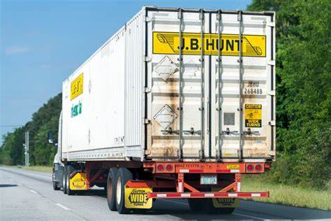 Is J.B. Hunt Transport Stock Underperforming the S&P 500?