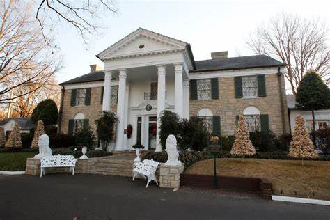 Woman Who Attempted to Sell Graceland Will Plead Guilty to Mail Fraud Charge - Yahoo