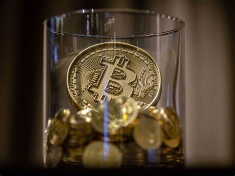 Bitcoin drops below $20,000 as crypto plunge continues - Al Jazeera English