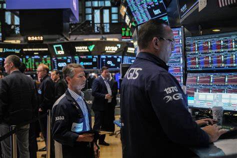 Investors eye US jobs data as stocks hit record highs