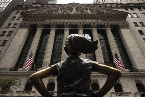 US stocks drift to a mixed finish as Wall Street closes another week of modest losses