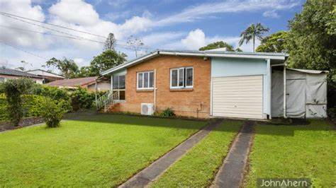 Capital-city suburbs where you can buy a house with a $500,000 budget within 20km of the CBD