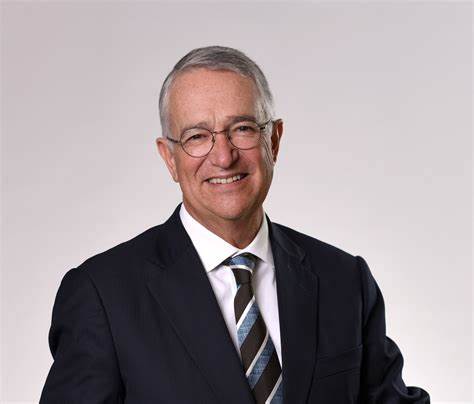 'Buy Everything You Can': Mexican Billionaire Ricardo Salinas Now Holds 70% of Personal Portfolio in Bitcoin