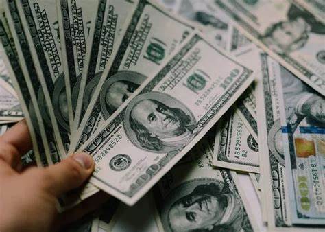 Dollar's Rally Pauses Ahead of Fed Decision