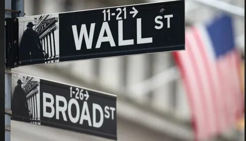 Wall Street ends lower, oil dips as Fed looms - Reuters