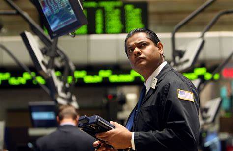 Opinion: Here Are 7 Reasons Palantir Stock Can Plunge at Least 60%