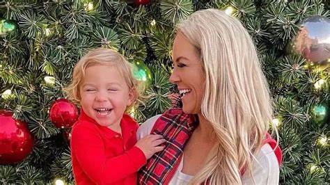 Influencer Laura Merritt Walker in 'darkest and most vulnerable place' after death of son - The Mirror US