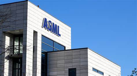 ASML: Limited China Risk, Leading-Edge Exposure Could Drive Outperformance