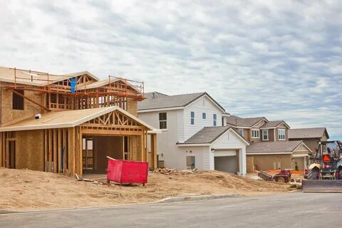 ‘Challenging’ Housing Market Is Squeezing Homebuilder Profit Margins, Top Construction Company Warns - Yahoo Life
