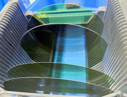 STMicro Shares Drop on Surprise Loss, Disappointing Outlook