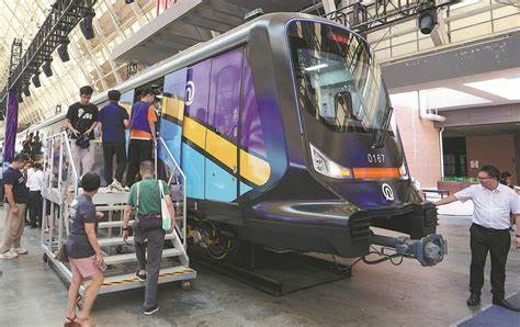 China Launches World’s First Carbon Fiber Metro Train - Sri Lanka Guardian