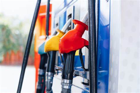 Summer gas prices are headed even lower, as Saudi Arabia accepts the 'lesser evil' of cheap oil