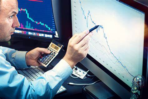 Got $5,000? 2 Tech Stocks to Buy and Hold for the Long Term