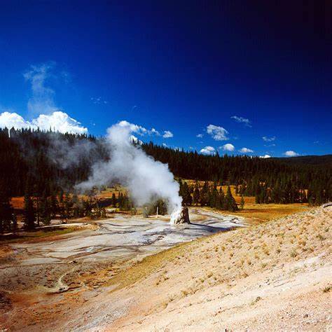 Teenager Suffers Severe Burns When Foot Sinks Near Yellowstone Geyser