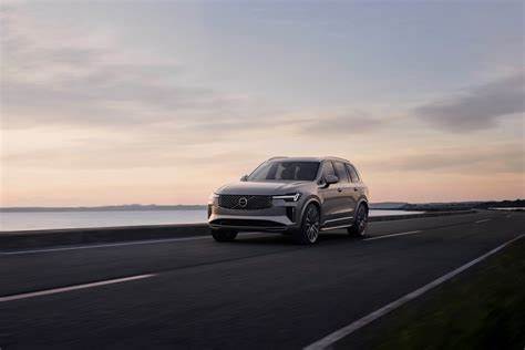 Volvo Car to Take $1.2 Billion Hit From Tariffs, EV Launch Delays