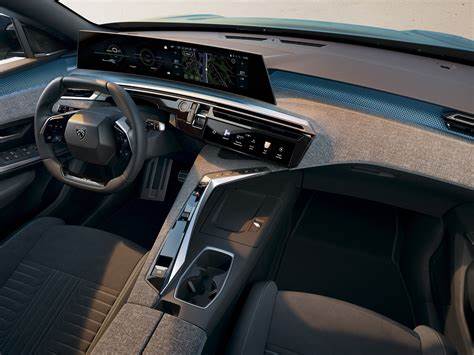 A UX Review of Peugeot's New Interior: Design Ambition Meets Software Reality