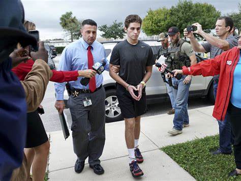 Alleged Florida killer of 2 disabled men may have been 'targeting the elderly, gay community,' police say - Yahoo
