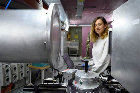 Postdocs get more equipment time when applications are anonymized