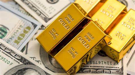Dollar and Gold Retreat on Reduced Middle East Tensions