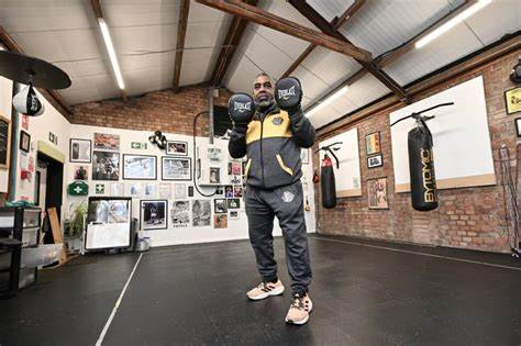 Former boxer helps open a wellbeing hub in Hammersmith health food store