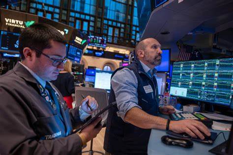 Stock market today: Dow, S&P 500, Nasdaq rise as earnings roll in, retail sales jump